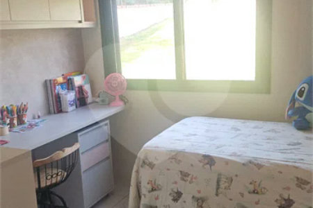 Indaiatuba- condominio Vale das Laranjeiras - Itaici - Terreno 3040,00 ms- construida 220ms - 3 dormitórios, sendo 2 suítes e uma suíte master com closet, além de uma sala ampla com 3 ambientes, Cozinha planejada,, campo de futebol/vôlei, Area de lazer com piscina, espaço gourmet com churrasque