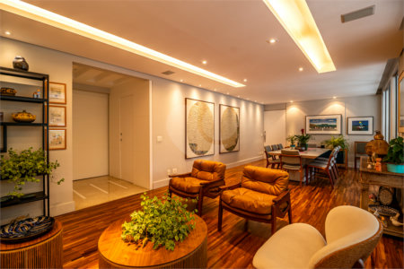 Apartamento Campo Belo à Venda 274 m² 4 Suítes 4 Vagas com Clima de Casa e Vista Verde