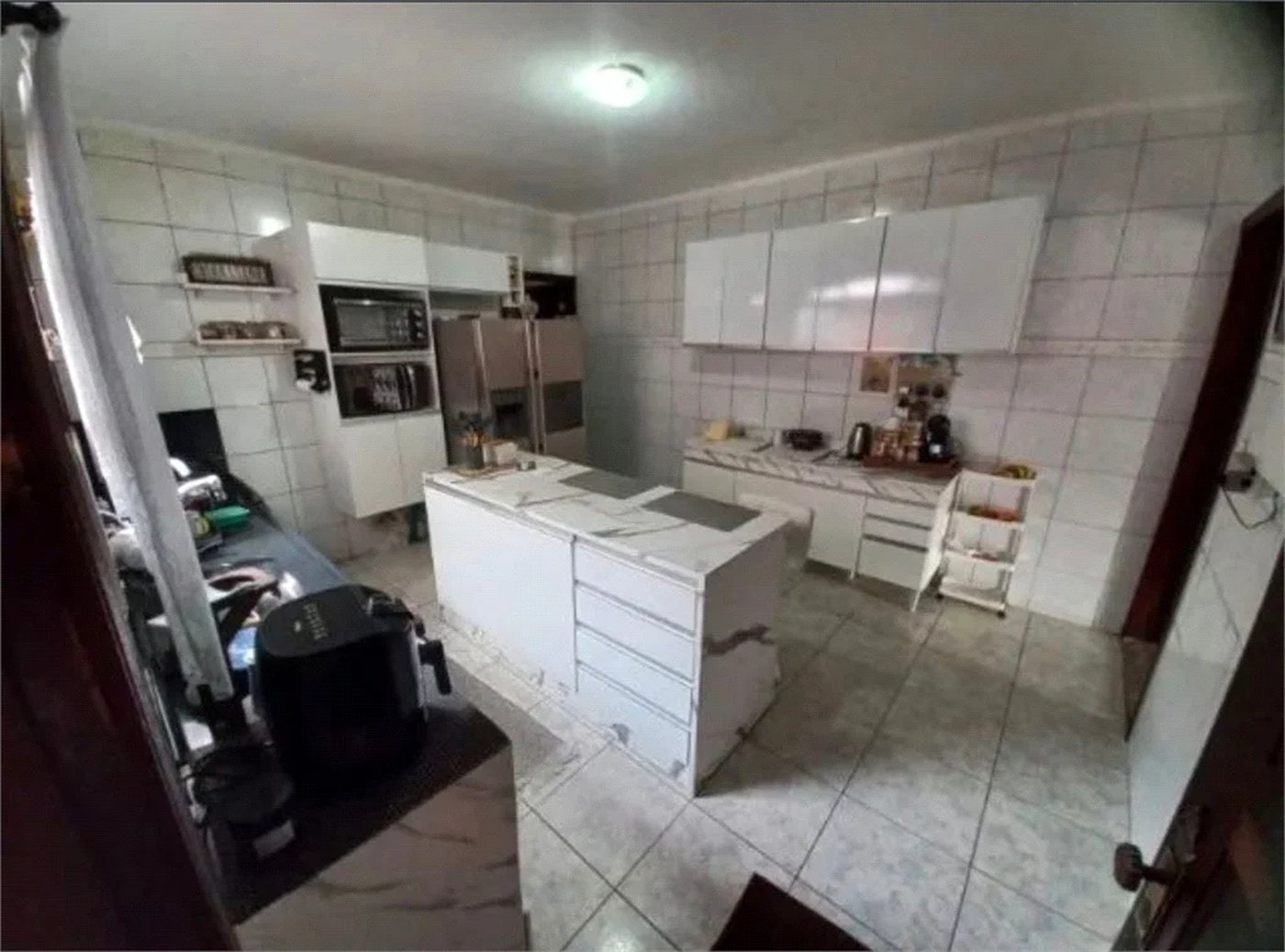 Sobrado à venda com 4 quartos, sendo 1 suíte, em Santo Antônio, Osasco, SP