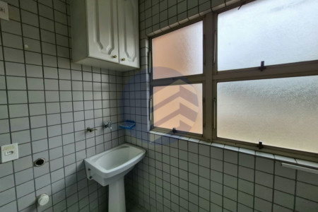 Apartamento à venda com 3 quartos, 1 banheiro e 1 vaga próximo à USP