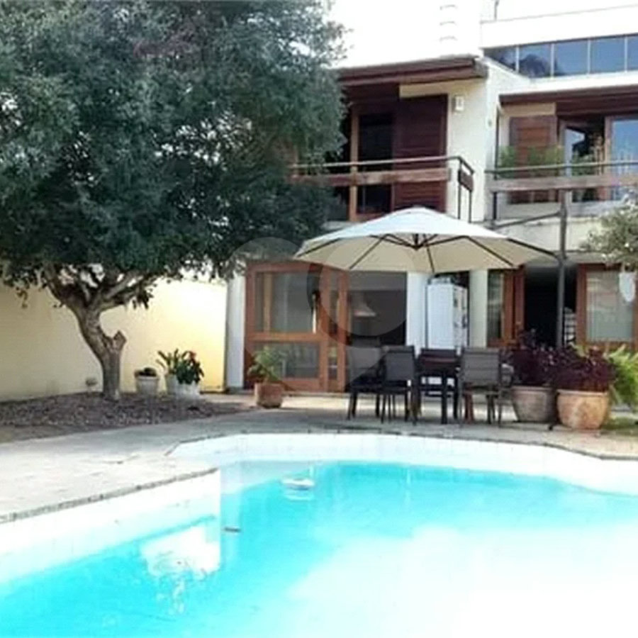 Excelente Sobrado à venda na Saúde c/4 Quartos/4 Vagas de Garagem