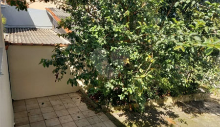 Casa à venda com 2 quartos, sendo 1 suíte, em Parque das Nações, Santo André, SP