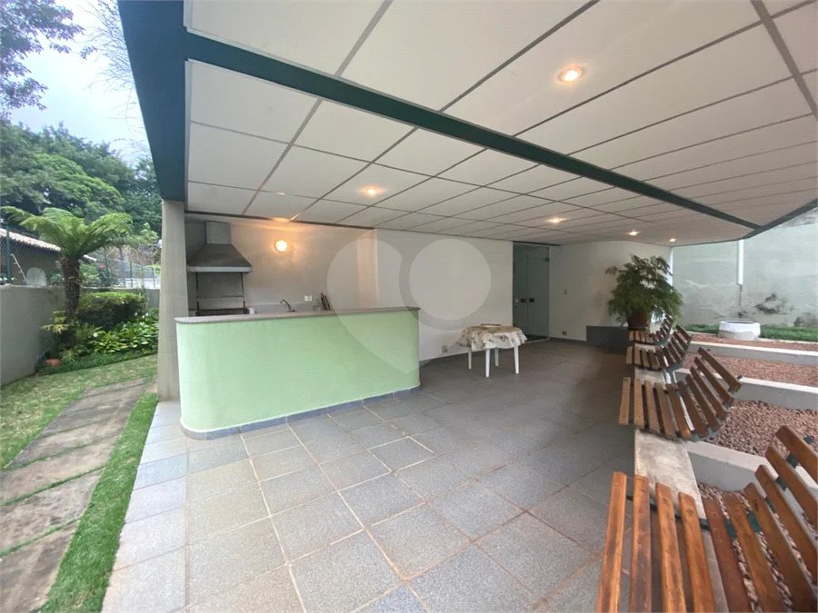 Casa térrea com 3 quartos para alugar no Jardim dos Estados, São Paulo - SP