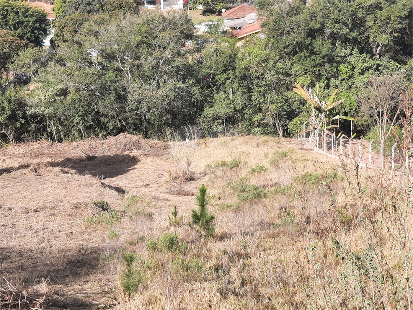 Terreno em Atibaia com 2.090 metros, ótimo para fazer chácara, excelente localização, aceita financiamento