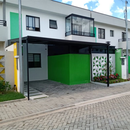 Casa à venda com 2 quartos no condomínio Sindona Parque 1, Cotia - SP