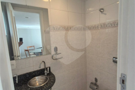 Apartamento Mobiliado, e Aconchegante, Bem Localizado