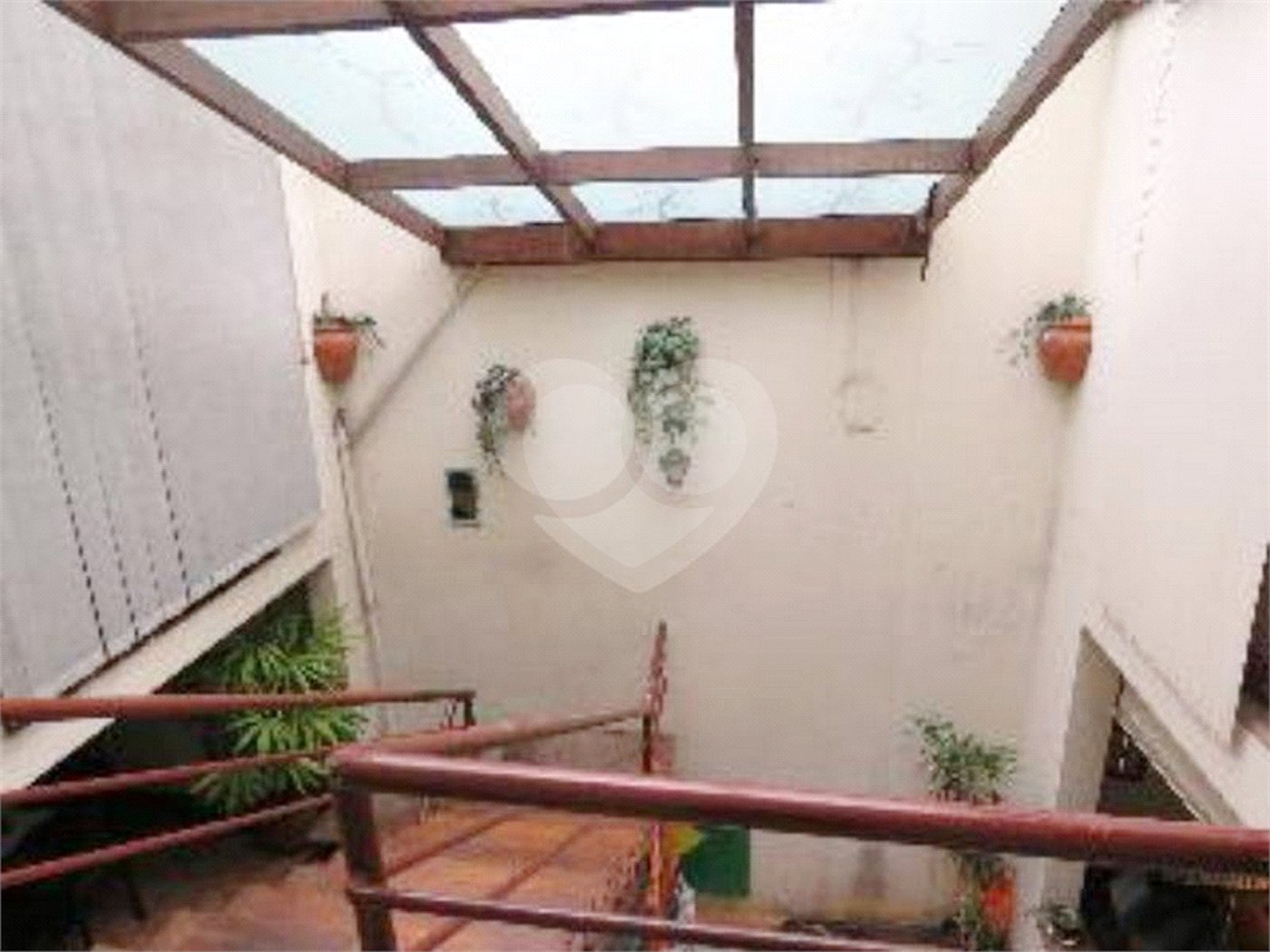 Sobrado à venda no Planalto Paulista c/300 m2 - 4 Quarto/1 Suíte/3 Vagas na garagem - Metrô S.Judas