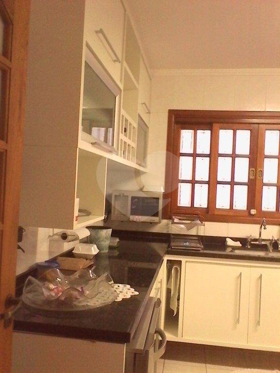 CASA TÉRREA ASSOBRADADA A VENDA NO TREMEMBÉ - 4 DORMS (2 SUÍTES), CHURRASQUEIRA E 4 VAGAS DE GARAGEM