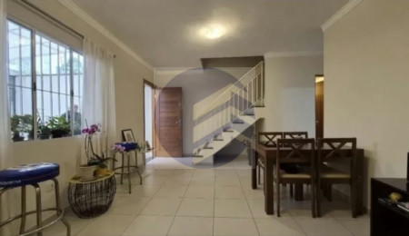 Casa à venda com 2 suítes em Jardim Monte Alegre, São Paulo, SP