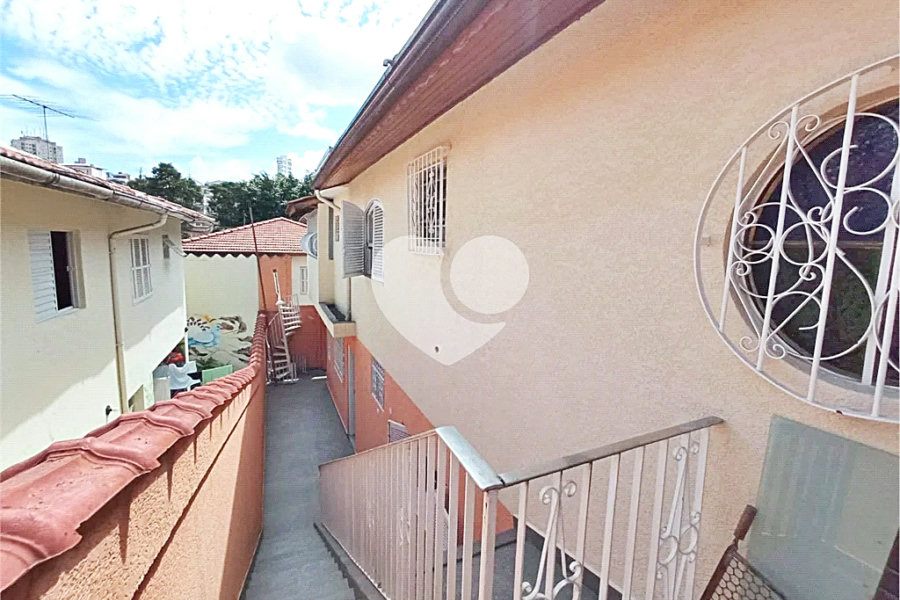 Casa Santa Teresinha | 4 Suítes | 280m² | 3 Vagas | Excelente Localização