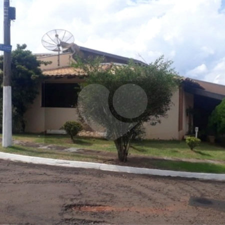 Casa com 4 Quartos para alugar - Residencial Samambaia
