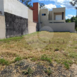 Terreno à Venda em São Carlos, no bairro Parque dos Flamboyants