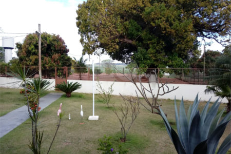 Chácara Balneário do 29 com piscina.