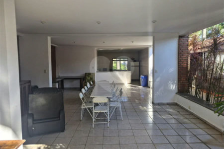EXCELENTE RESIDÊNCIA À VENDA NO CONDOMÍNIO COLINAS VERDES – ARUJÁ/SP