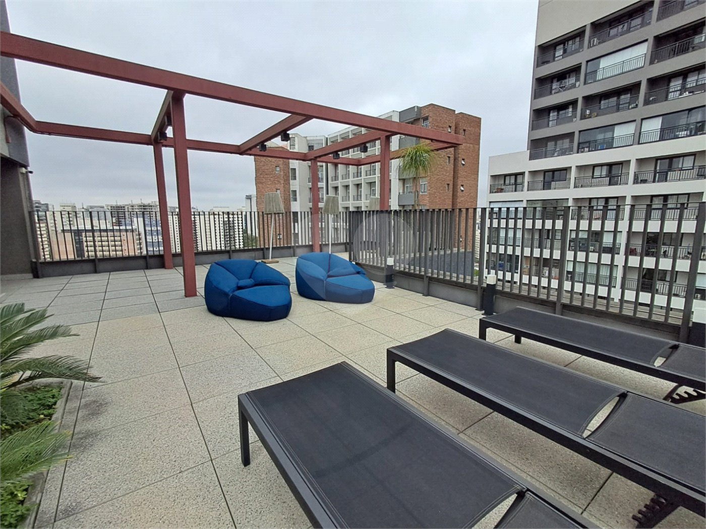 Studio de 25m² mobiliado e com varanda condomínio com lazer Vila Mariana