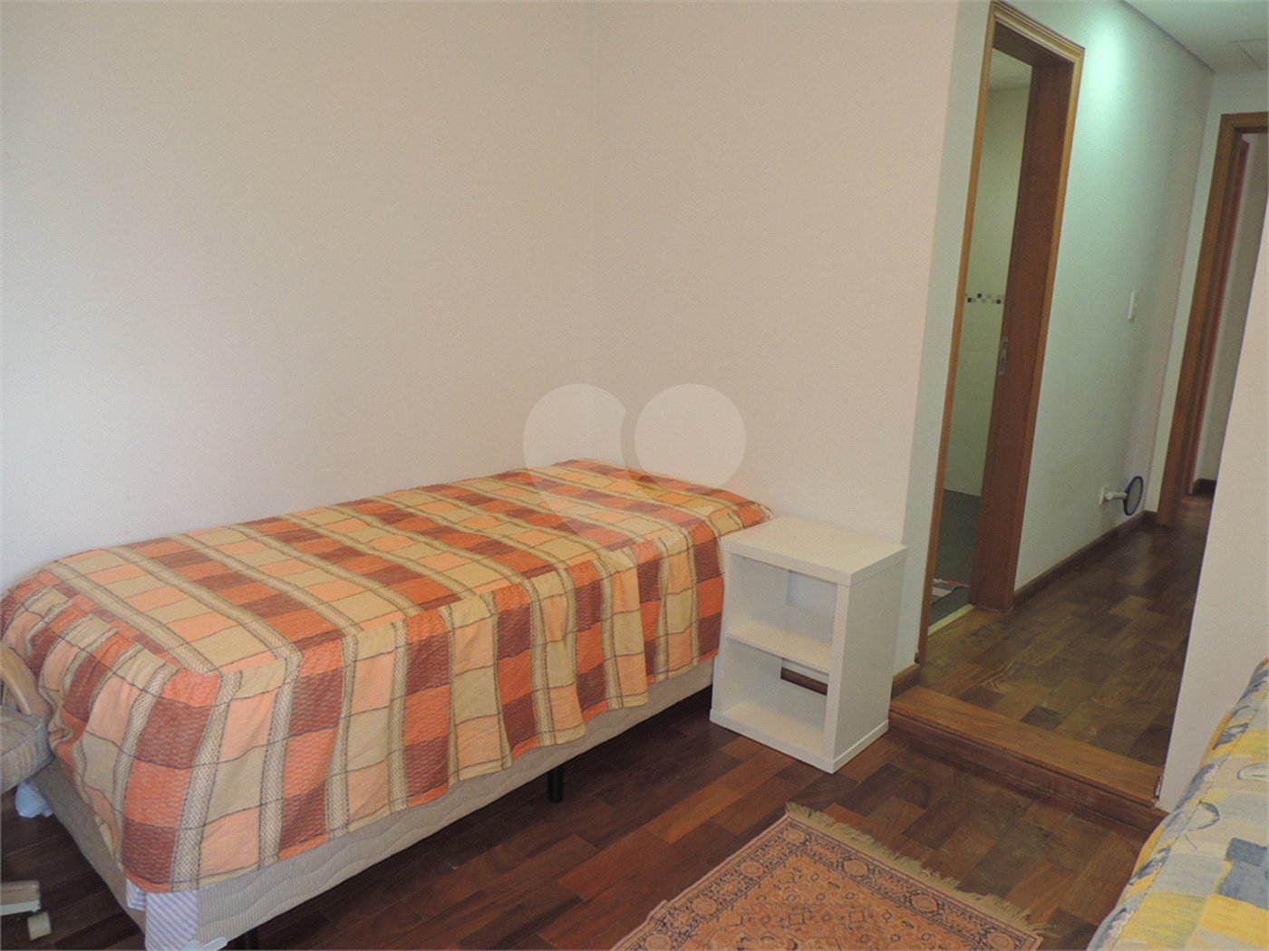 Casa à venda com 4 suítes no condomínio Ville de France, São Paulo - SP