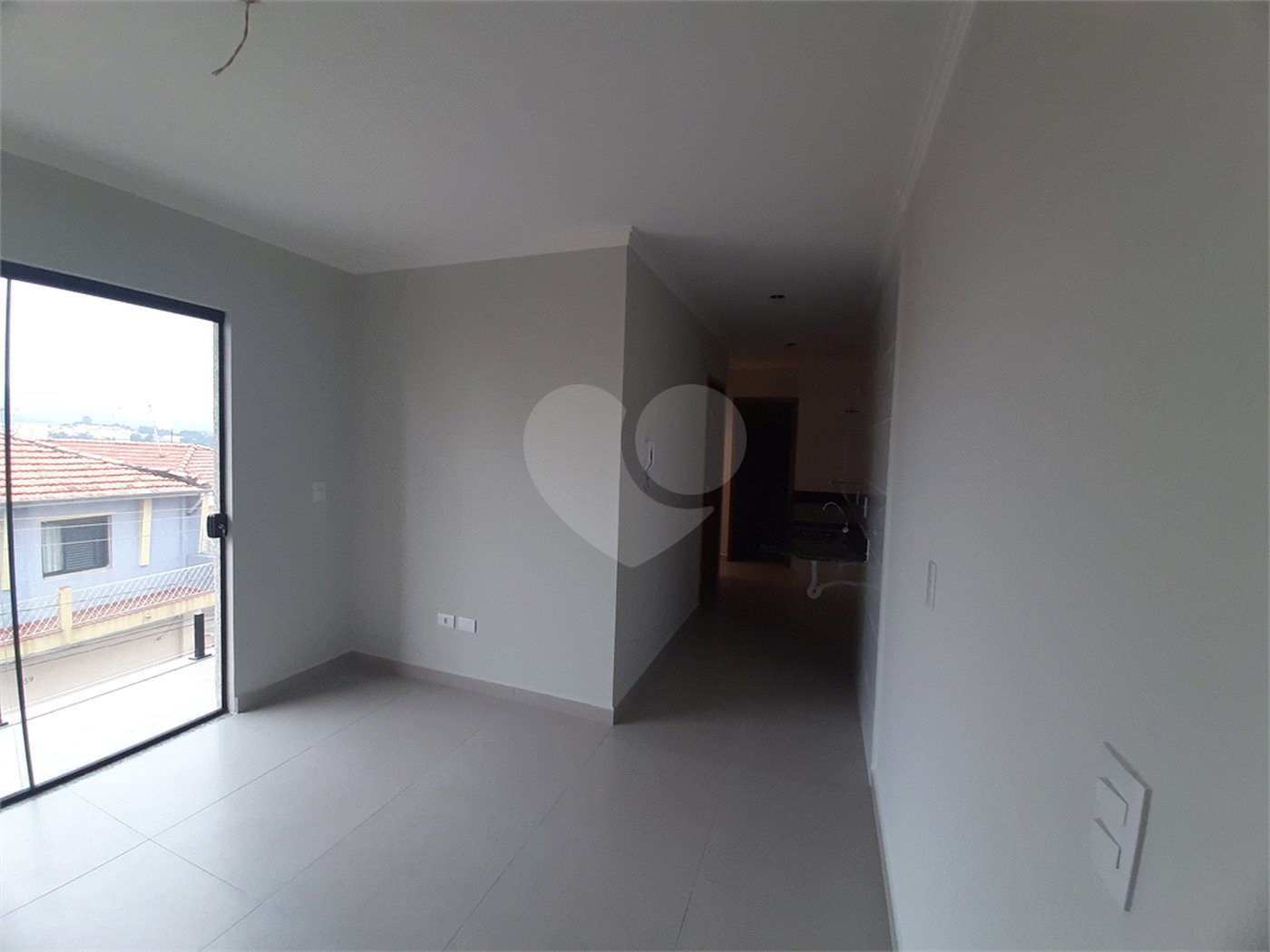 Apartamento com 44m2, 2 quartos, banheiro, sala, cozinha, varanda gourmet e garagem
