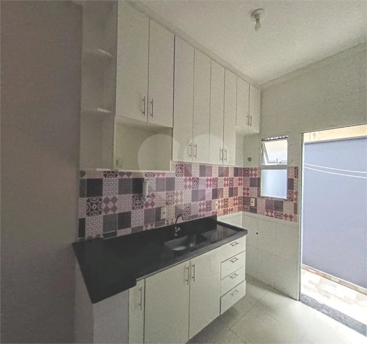 APARTAMENTO DE 60,0 M² COM 01 DORMITÓRIO (SUITE) E DOZINHA COM ARMÁRIOS PARA LOCAÇÃO NO CHORA MENINO
