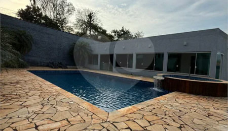 Casa à venda com 5 quartos, sendo 2 suítes,  no condomínio Haras El Paso, Mairiporã - SP