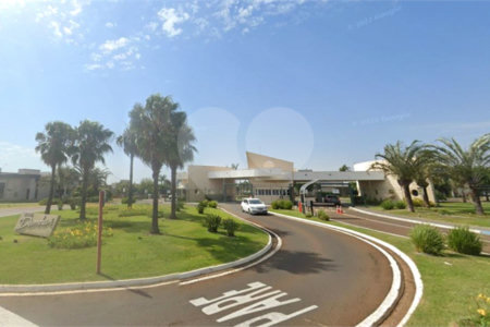Vende-se terreno no Village Damha em Araraquara