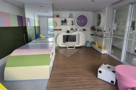 Apartamento à venda com 3 quartos, sendo 1 suíte, em Alto da Boa Vista, São Paulo, SP