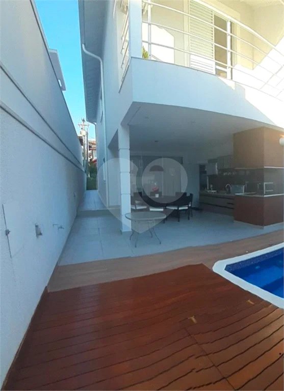 Casa à venda com 3 quartos, sendo 2 suítes, em Condomínio Residencial Terras do Oriente, Valinhos, SP