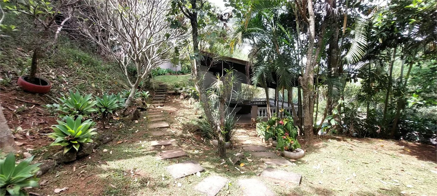 LINDA CHÁCARA A VENDA - CONDOMINIO ALPES D'OURO - BOM JESUS DOS PERDÕES