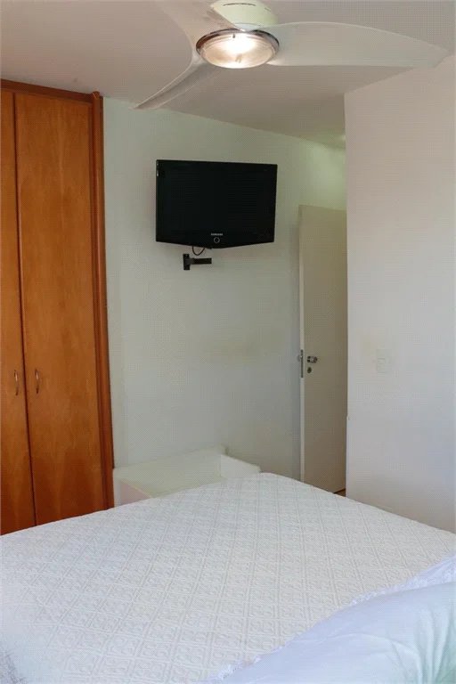 Apartamento à venda com 3 quartos, sendo 1 suíte,  em Vila Gomes, São Paulo, SP