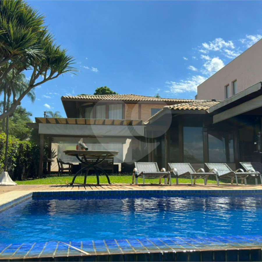Casa para venda no Condomínio Vivenda do Broa.