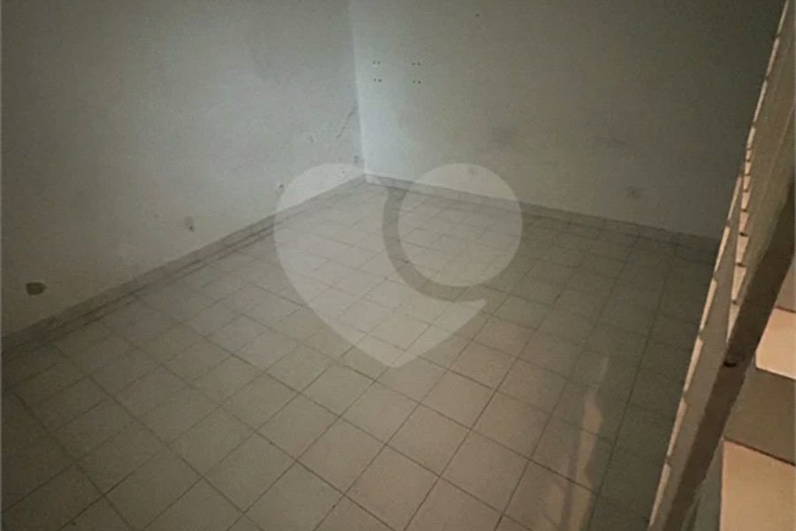 Excelente sobrado para comércio ou residência na Vila Santa Catarina