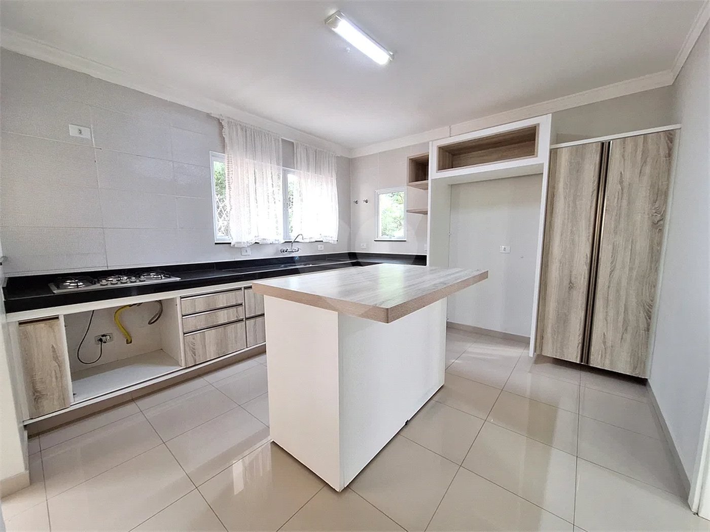 Casa para Locação no Condomínio Bosque dos Cambarás em Valinhos/SP