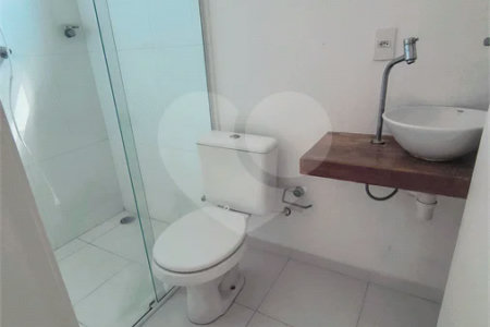 Casa com Suíte Master, Closet, Piscina e Espaço Gourmet Próxima ao Parque Ecológico- 03 quartos -com quintal