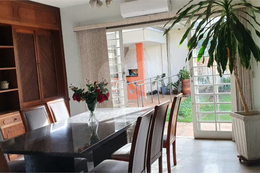 Casa Residencial ou Comercial para alugar em Piracicaba - SP.