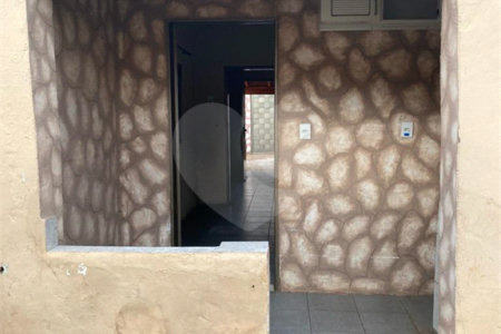 Casa térrea para venda na Vila Carmem