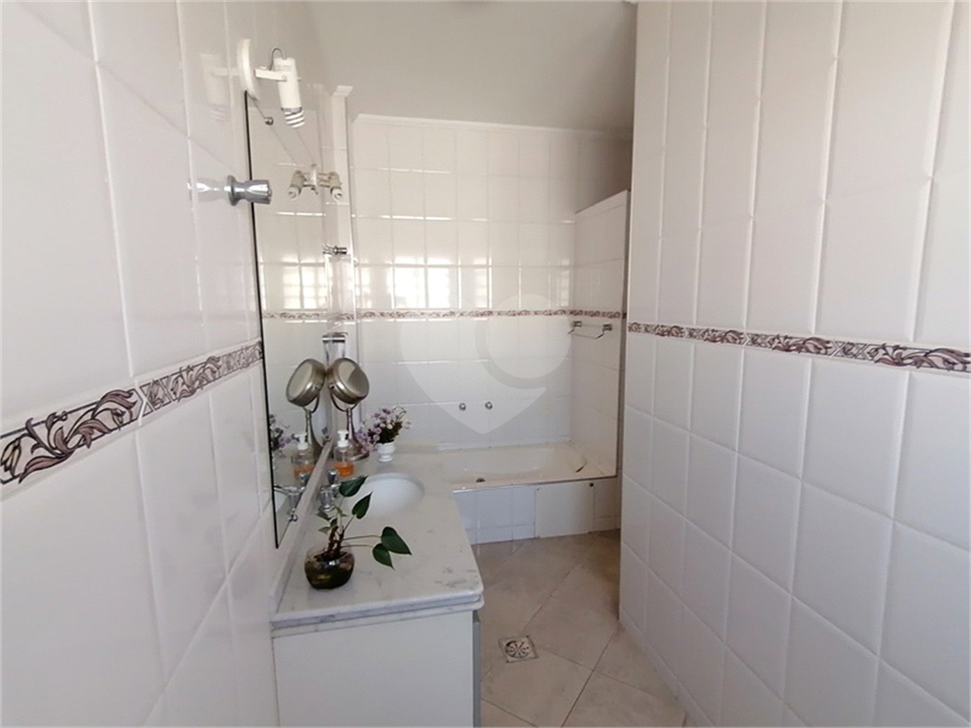APARTAMENTO COBERTURA Á VENDA COM 200m2 ÍCONE NA BELA VISTA