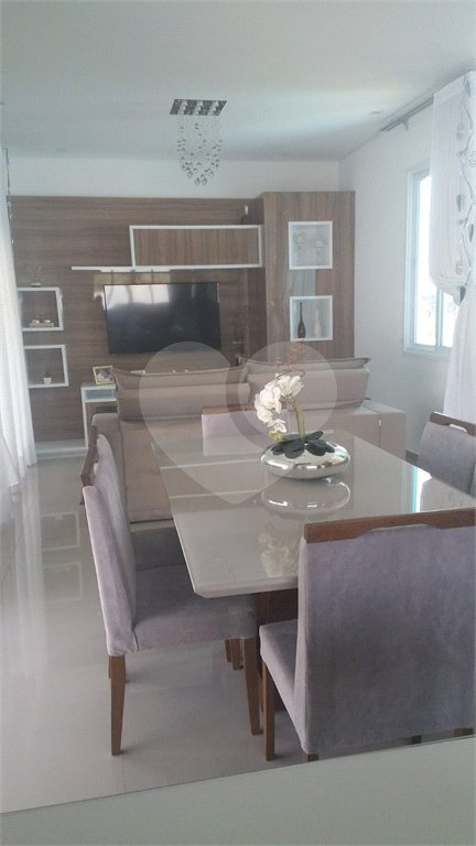 Casa para Locação no Condomínio Santa Isabel Louveira
