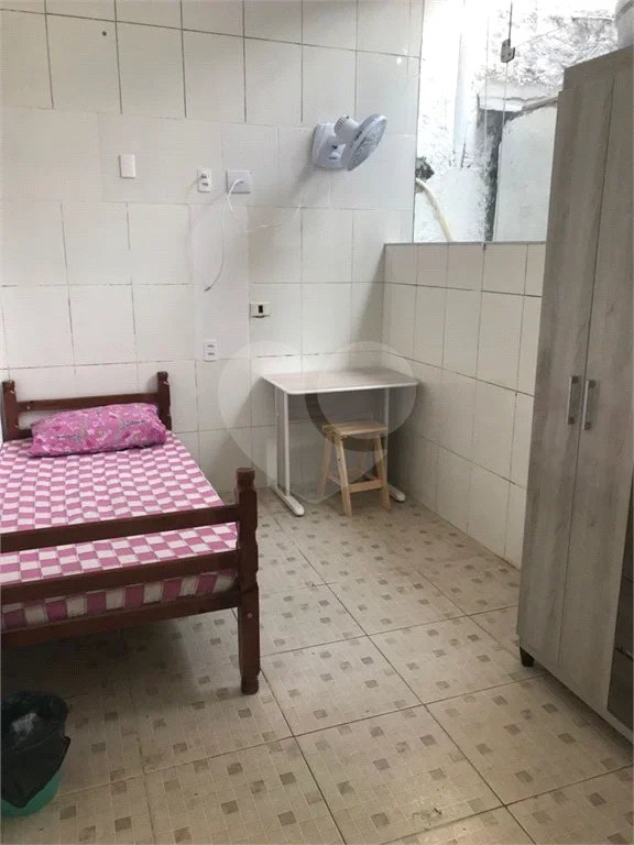 Imóvel Comercial para Venda ou Locação em ótima localização na Rua Palacete das Águias, 300.