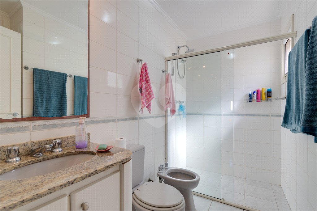 Casa à venda com 4 quartos, sendo 2 suítes, no condomínio Villa Franz Schubert, São Paulo - SP