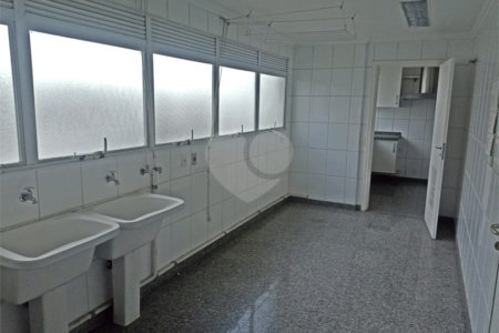 Apartamento a venda com 252 m² no Campo belo.