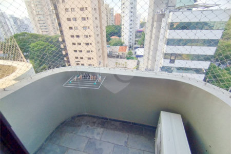 Apartamento mobiliado em Moema, - 1 quarto, sala e cozinha - 1 vaga