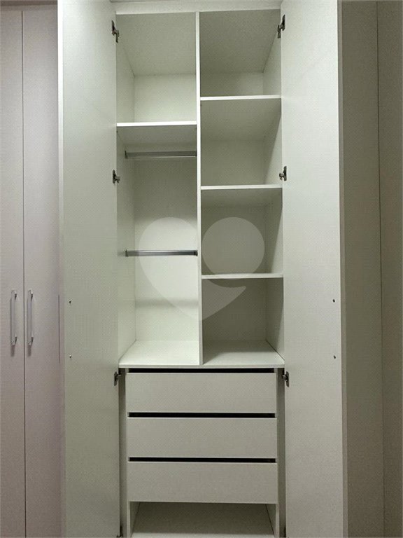 Apartamento MOBILIADO à venda. ÓTIMA OPORTUNIDADE!