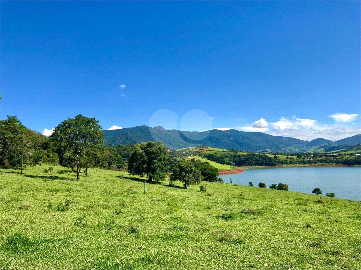 Terreno à venda no Centro, Joanópolis, SP