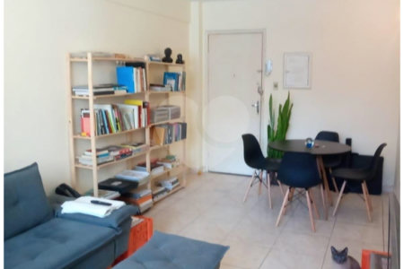 Apartamento mobiliado com 49 m² de área útil, 1 quarto, à venda na Bela Vista