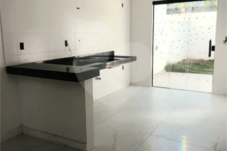 Residência completa com 3 quartos, suíte e área gourmet