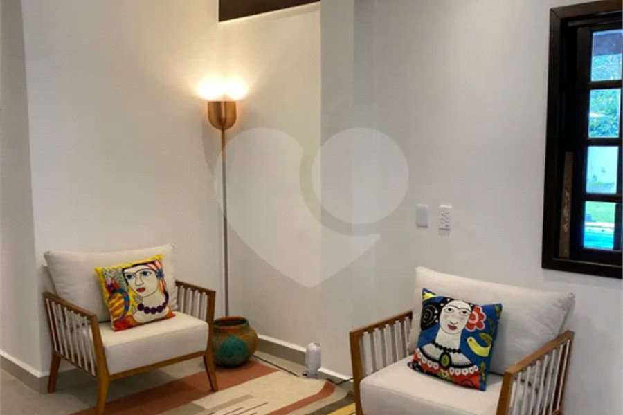 Casa à venda com 3 quartos, sendo 2 suítes,  em Boracéia, São Sebastião, SP