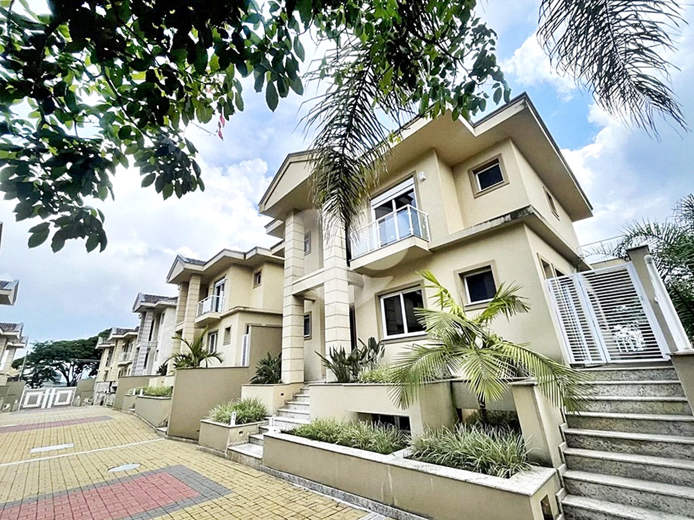 Casa de Condomínio Tucuruvi | 439m² | 4 Suítes | 6 Vagas | Espaço Gourmet Lazer