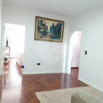 Casa com 324m², 4 dormitórios, sendo 1 suíte, 4 vagas, à venda no Jardim Las Vegas em Santo André.