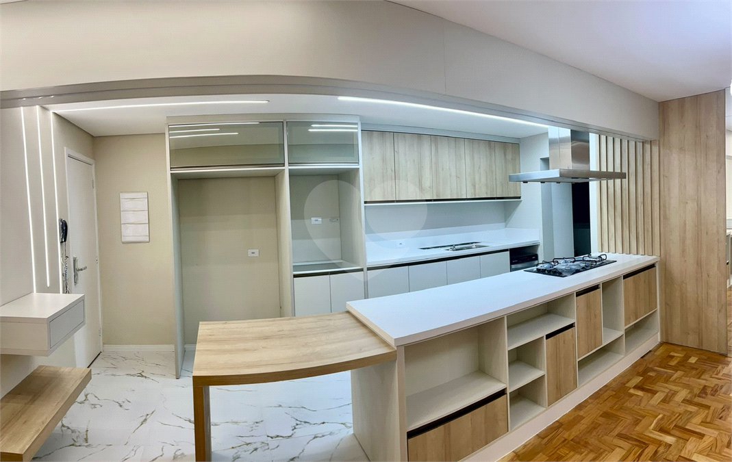 Apartamento à venda com 3 quartos, sendo 1 suíte, em Alto da Boa Vista, São Paulo, SP