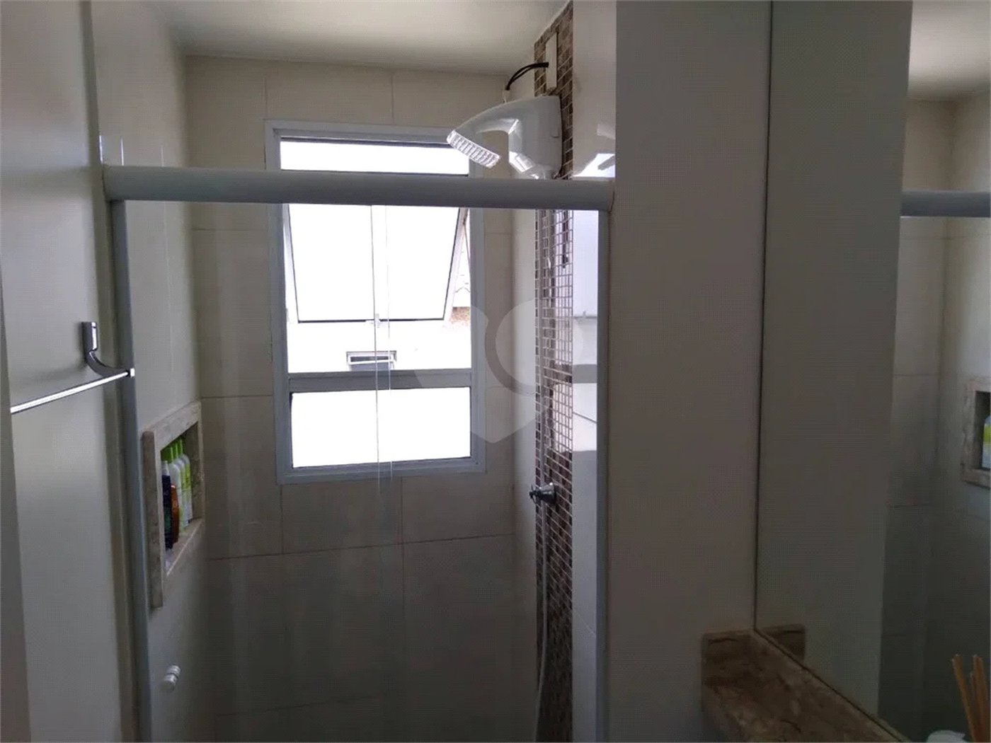 Apartamento à venda com 2 quartos no condomínio Pitangueiras, Hortolândia - SP