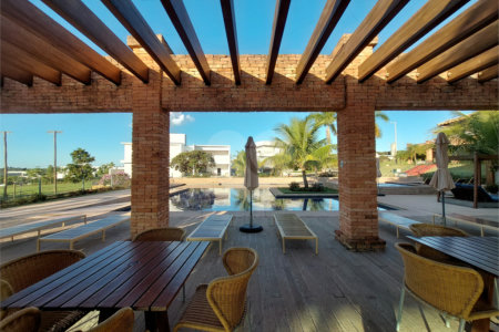 1008m² de frente pro campo de golf